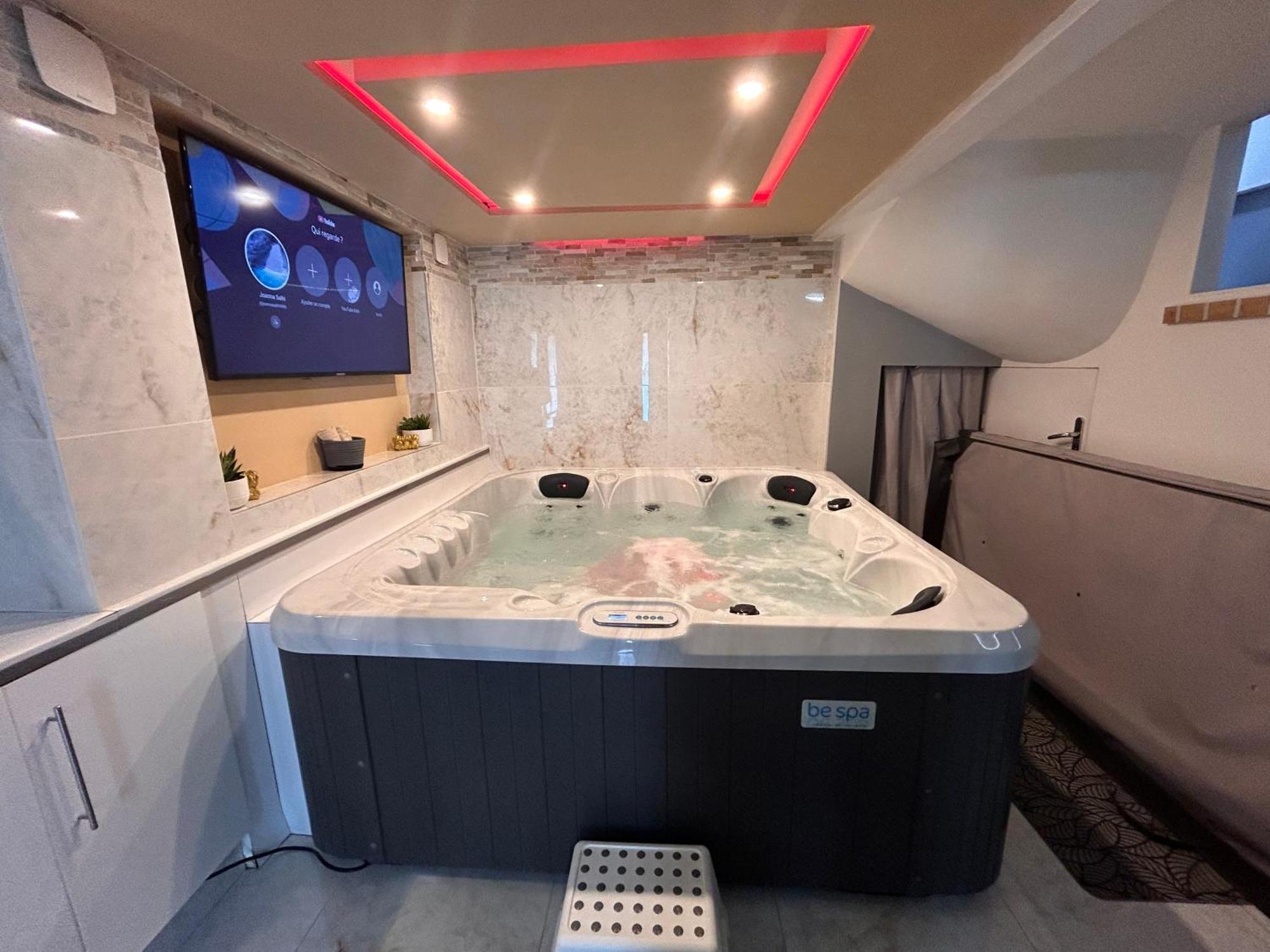 Spa Jacuzzi Moon White Vaudherland Extérieur photo